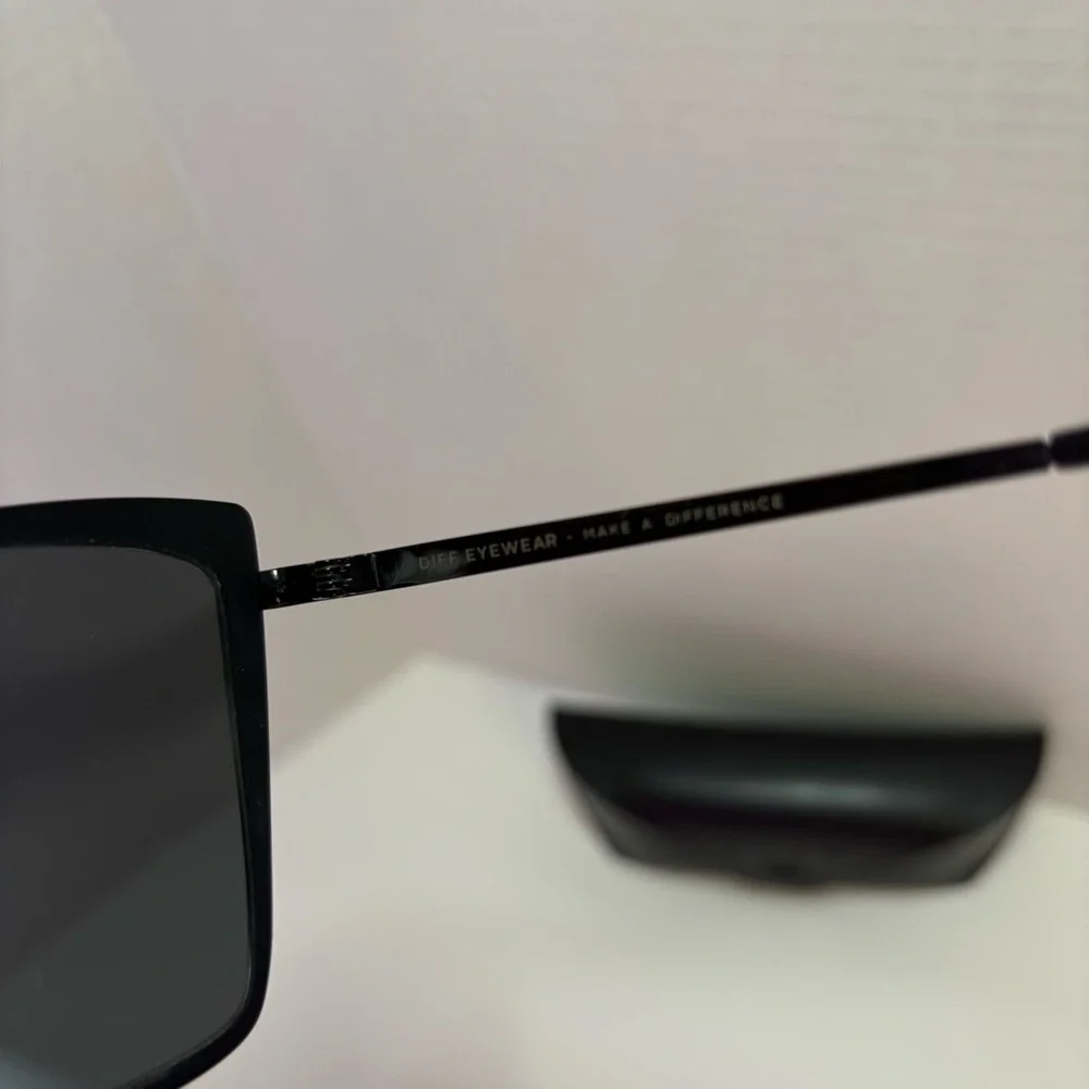 Diff Eyewear Becky Sunglasses
